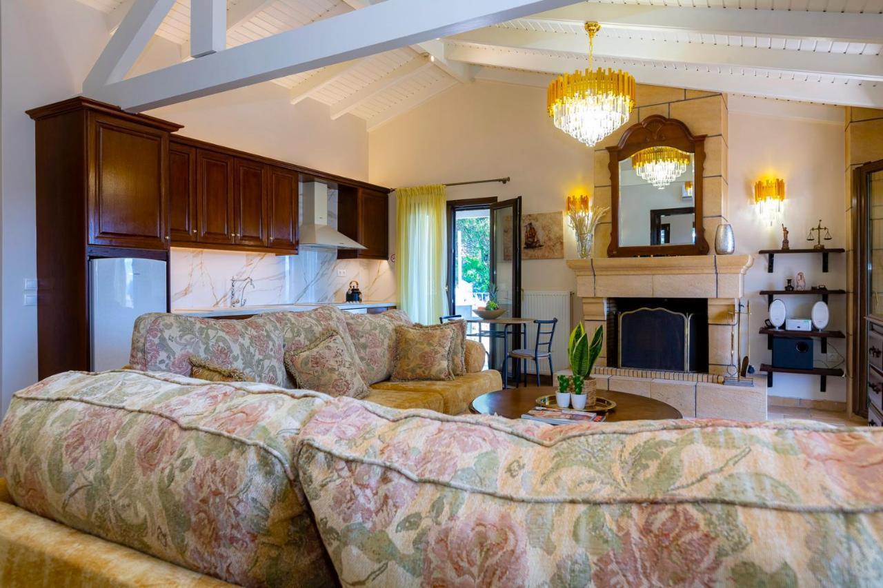 Solaris Methea- Luxury Central Villa By The Castle Kasziópi Kültér fotó